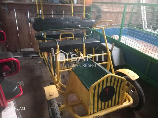 TERRAIN DE LOISIRS AU CŒUR D’UN AXE TOURISTIQUE MAJEUR