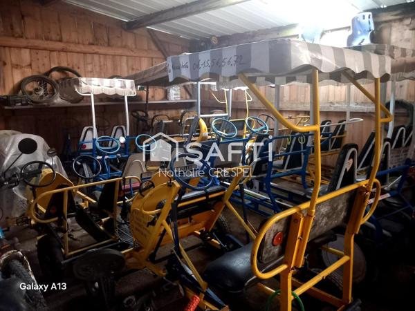 TERRAIN DE LOISIRS AU CŒUR D’UN AXE TOURISTIQUE MAJEUR