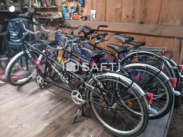 TERRAIN DE LOISIRS AU CŒUR D’UN AXE TOURISTIQUE MAJEUR