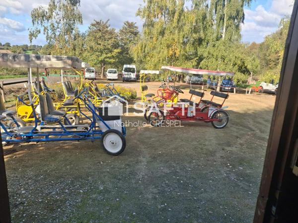 TERRAIN DE LOISIRS AU CŒUR D’UN AXE TOURISTIQUE MAJEUR