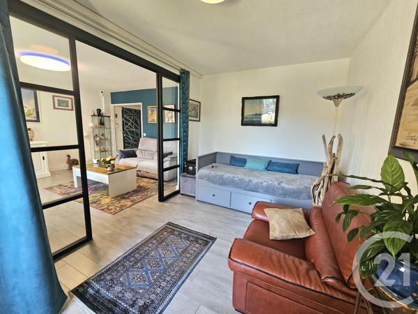 Appartement T3 à vendre  3 pièces - 67,43 m2 SIX FOURS LES PLAGES - 83