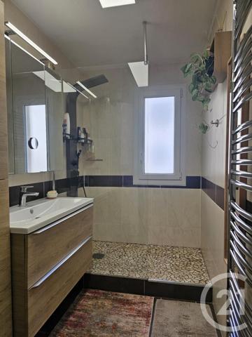 Appartement T3 à vendre  3 pièces - 67,43 m2 SIX FOURS LES PLAGES - 83