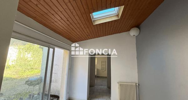 À vendre Maison 7 pièces 210 m² - Cognac 16100