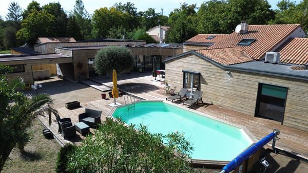 MAISON à ETAULES