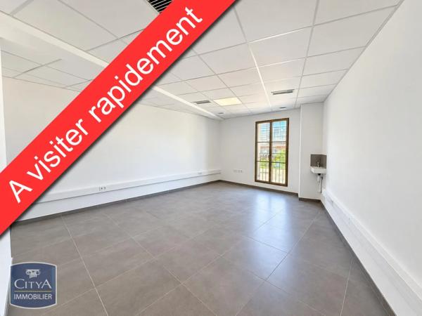 Local professionnel à louer Salon-de-Provence (13300)