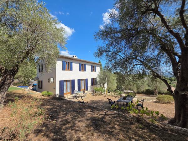 Maison
         6 pièces
        - 130 m² Exclusivité 400 000 € *