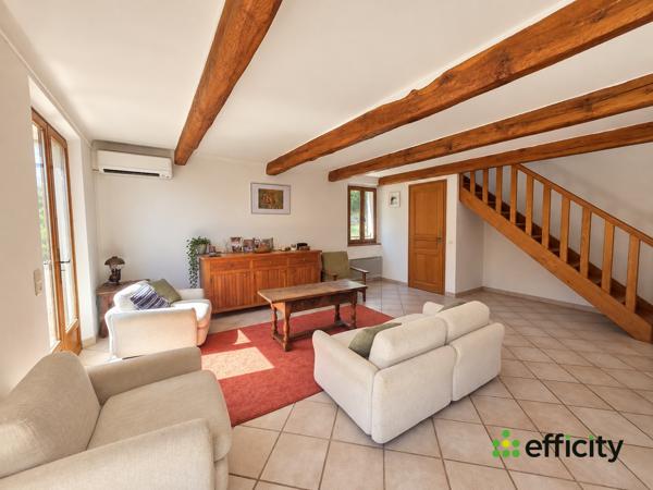 Maison
         6 pièces
        - 130 m² Exclusivité 400 000 € *