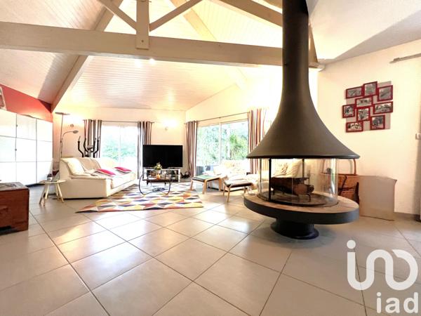 Maison à vendre 8 pièces 240 m² Sainte-Eulalie