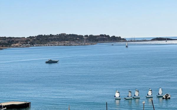 Appartement à vendre    2 pièces • 39,26 m2 Fréjus