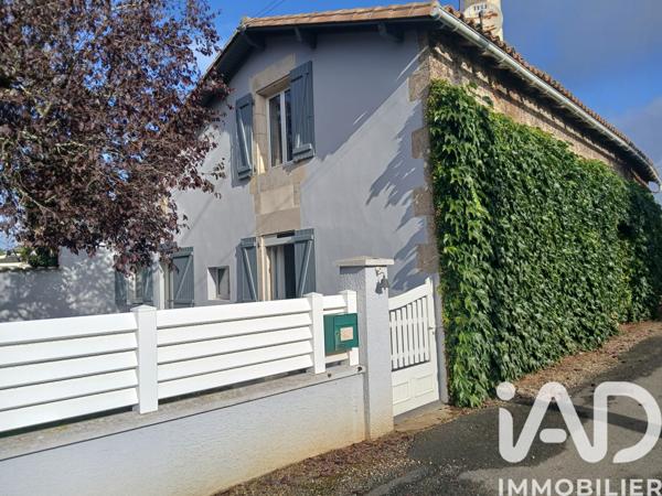 Maison à vendre 6 pièces 145 m² Valence-en-Poitou