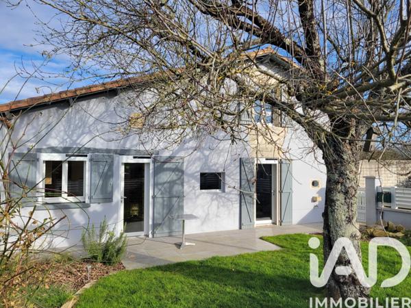 Maison à vendre 6 pièces 145 m² Valence-en-Poitou