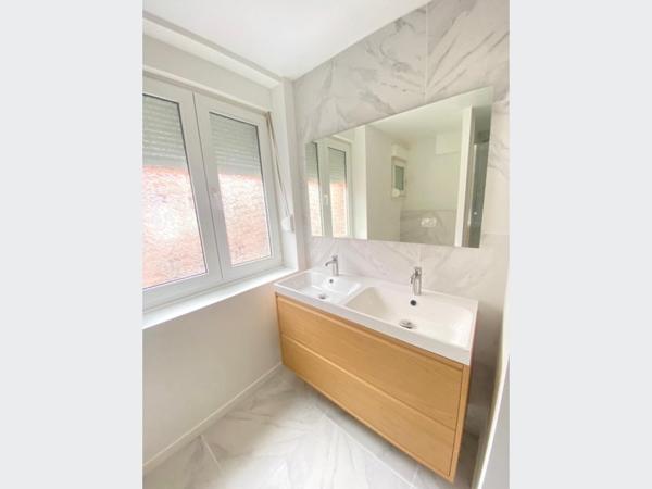 Appartement à Vendre à LILLE 299000 € *