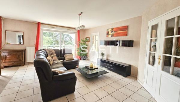 Bron Centre – T3 de 102 m² avec balcon