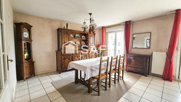 Bron Centre – T3 de 102 m² avec balcon