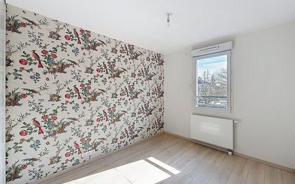 Appartement à vendre    3 pièces • 81,85 m2 Montigny-le-Bretonneux