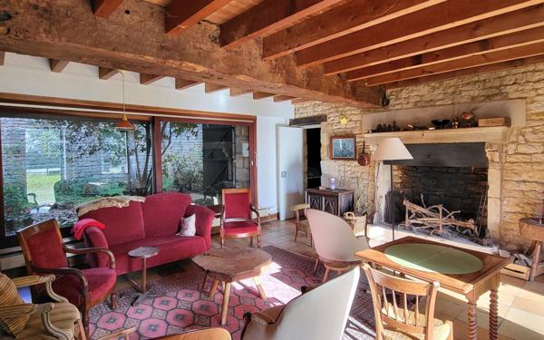 Maison à vendre    9 pièces •  Coulon