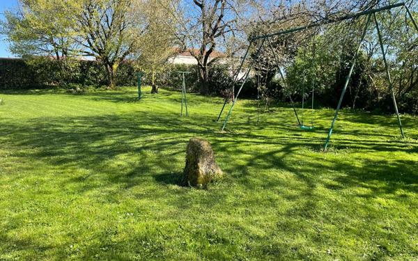 Maison à vendre    9 pièces •  Coulon