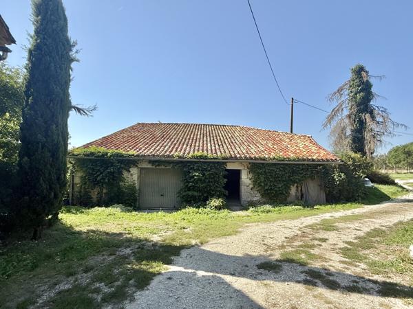 Agen (47000) AGEN Ravissant domaine avec manoir, maison de gardien, grange pour événements, rivière, lac