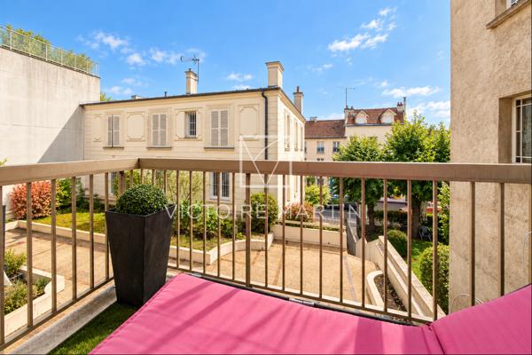 Appartement
         5 pièces
        - 93 m² Exclusivité 635 000 € *