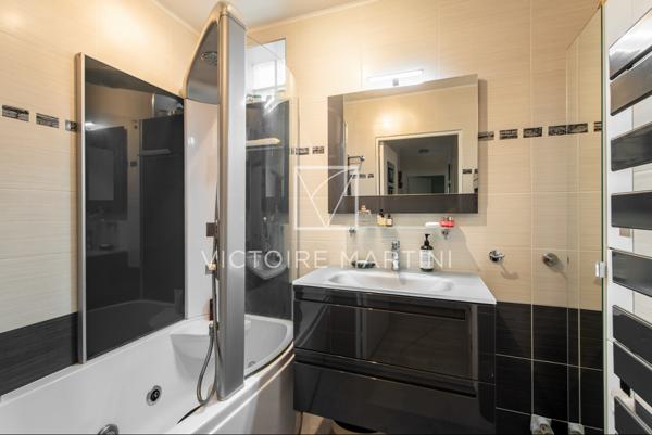 Appartement
         5 pièces
        - 93 m² Exclusivité 635 000 € *