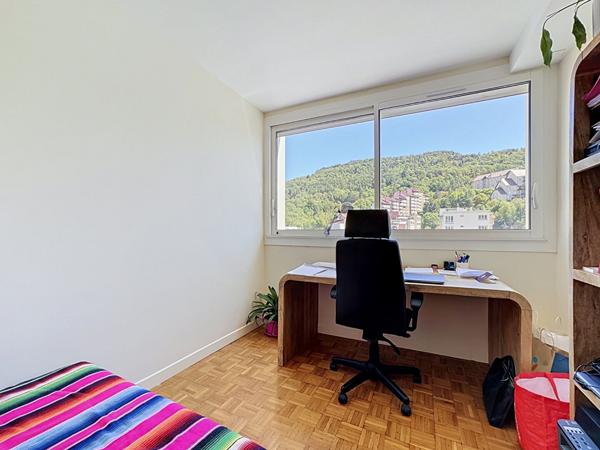 Appartement 4 pièces 90.89 m2