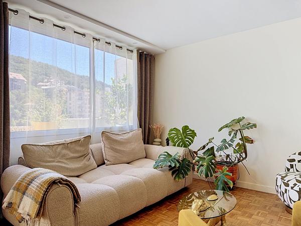 Appartement 4 pièces 90.89 m2
