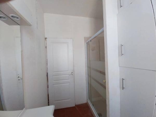 Sury-ès-Bois (18260) – Maison de village 100 m² avec jardin arboré et garage Prix : 57 000 € HAI Vente à terme libre: Paiement comptant 26 000 € + mensualité de 322,91 €/mois sur 8 ans