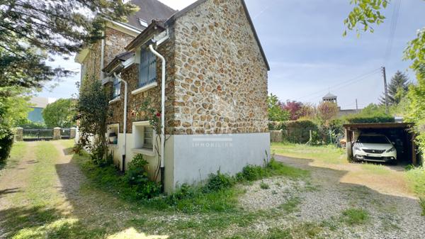 APPARTEMENT 4 PIÈCES 77M2 ATHIS MONS, BALCON ET EXPOSITION SUD