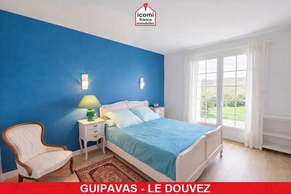 A VENDRE - PROPRIETE T7 DE 250 M² SUR 4000M² DE TERRAIN - VUE MER - TERRAIN ARBORE - SUITE EN RDJ - CALME ET QUIETUDE - RARE