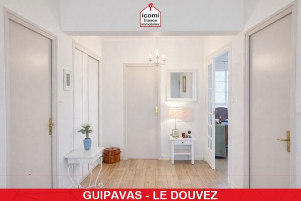 A VENDRE - PROPRIETE T7 DE 250 M² SUR 4000M² DE TERRAIN - VUE MER - TERRAIN ARBORE - SUITE EN RDJ - CALME ET QUIETUDE - RARE