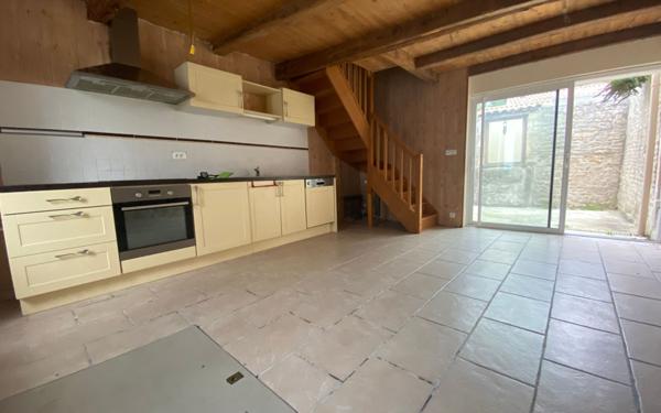 Maison à vendre    3 pièces •  Marsilly