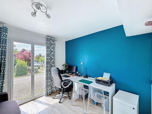 Maison contemporaine de 190 m² sur 1100 m² de terrain avec piscine et haute performance énergétique