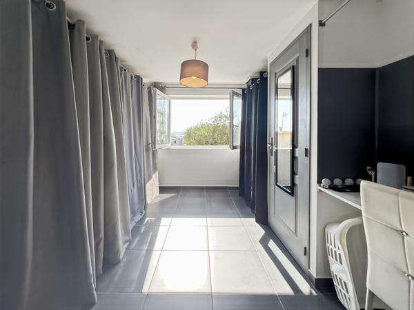 Appartement Rognac 4 pièce(s) 77.25 m2