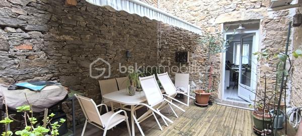 MAISON 156m² – 4 CHAMBRES – SOUS-SOL 115m² CLIMATISÉ –CONILHAC CORBIERES (11)– PRIX REVU À LA BAISSE !
 Prix : 194 000 € (FAI)
 Localisation : CONILHAC CORBIÈRES, entre Minervois et Corbières – 3 min à pied des commerces, écoles, médecin, restaurant.
Surface : 156 m² habitable + 115 m² sous-sol climatisé (potentiel stationnement/atelier/salle de sport/jacuzzi).
Pièces :
- 4 chambres (13m², 13m², 17m², 24m²)
- Séjour 27m²
- Cuisine équipée 30m²
- Patio 19m² (extérieur intime)
- Salle d’eau + WC privé
Atouts :
✅ DPE B (modifié en 2025) – Consommation estimée : 1 060–1 490 €/an
✅ Double vitrage thermique et phonique – Pas de vis-à-vis
✅ Cadre idéal : Village authentique, vignobles, pinèdes, garrigue
✅ Proximité : Crèche, écoles, cabinet d’infirmières, bar-restaurant
✅ Flexibilité : Parfait pour résidence principale, chambres d’hôtes, ou investissement locatif
Visites possibles sans tarder !