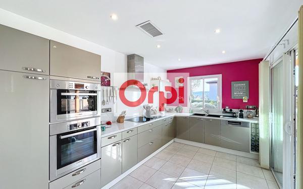 Maison à vendre    4 pièces • 100 m2 Zonza