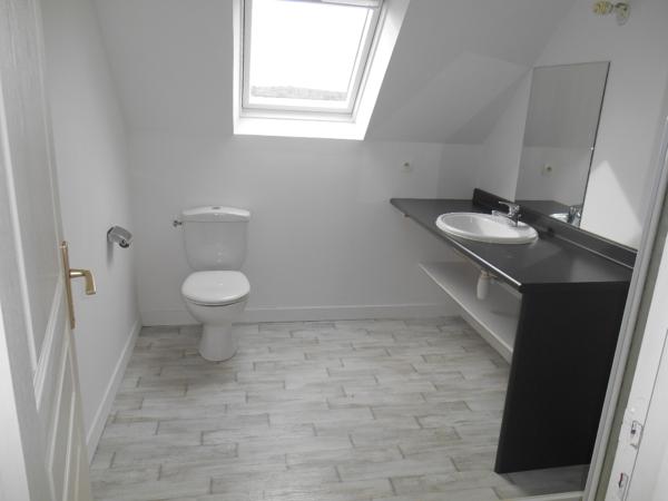 Location maison à Guiclan, 3 pièces 100.12m²