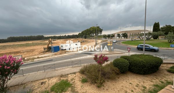 Location Local commercial 1 pièce 19.69 m² - Lunel 34400