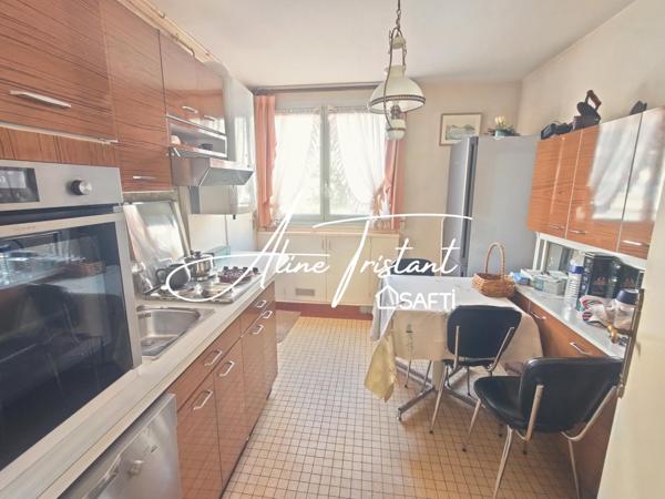 Appartement 74m2 - 2 chambres - Balcon - Garage