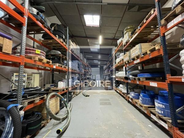 Local d'activites 600 m² à louer CESSON SEVIGNE (réf : 35.4609)