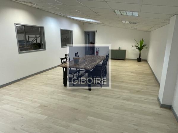 Local d'activites 600 m² à louer CESSON SEVIGNE (réf : 35.4609)
