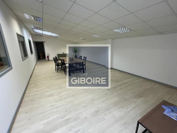 Local d'activites 600 m² à louer CESSON SEVIGNE (réf : 35.4609)