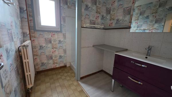 2 minutes du centre de Noyers sur Cher Charmante maison de plain pied