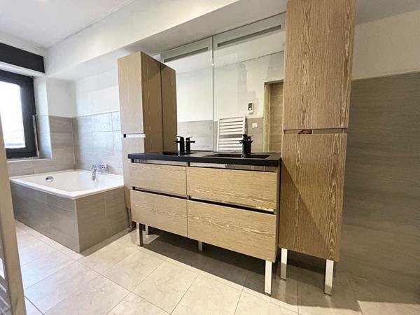 Maison - 6 pièces - grange - jardin - WOEL