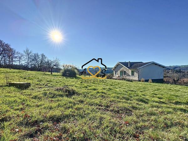 Courpière (63120) Maison à rénover sur grand terrain à Courpière