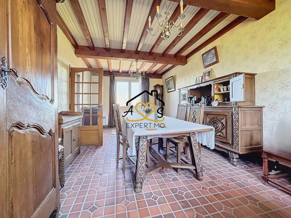 Courpière (63120) Maison à rénover sur grand terrain à Courpière