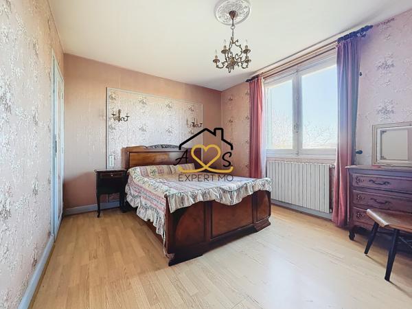 Courpière (63120) Maison à rénover sur grand terrain à Courpière