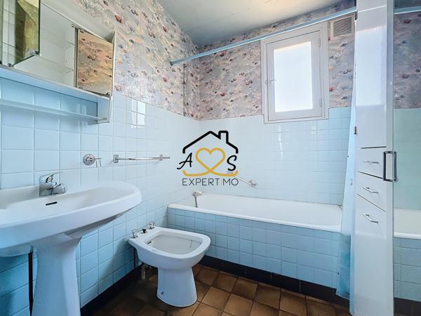 Courpière (63120) Maison à rénover sur grand terrain à Courpière