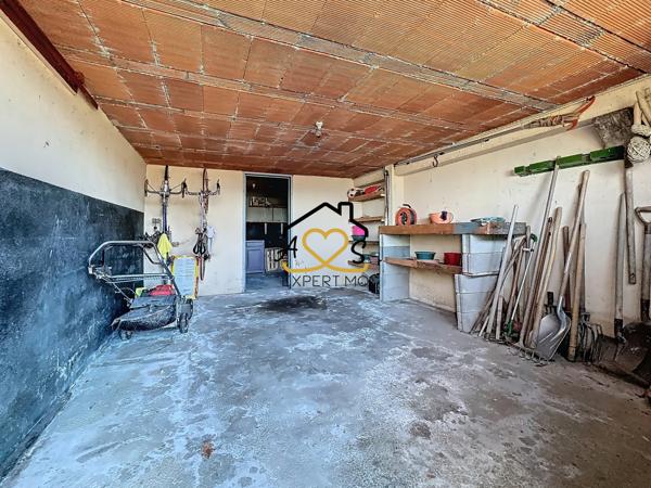 Courpière (63120) Maison à rénover sur grand terrain à Courpière