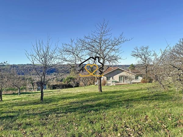 Courpière (63120) Maison à rénover sur grand terrain à Courpière