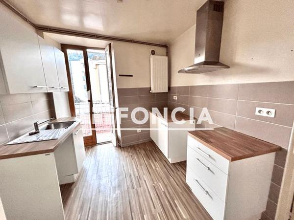 Location Appartement 2 pièces 54.98 m² - 51 RUE CARNOT Gap 05000